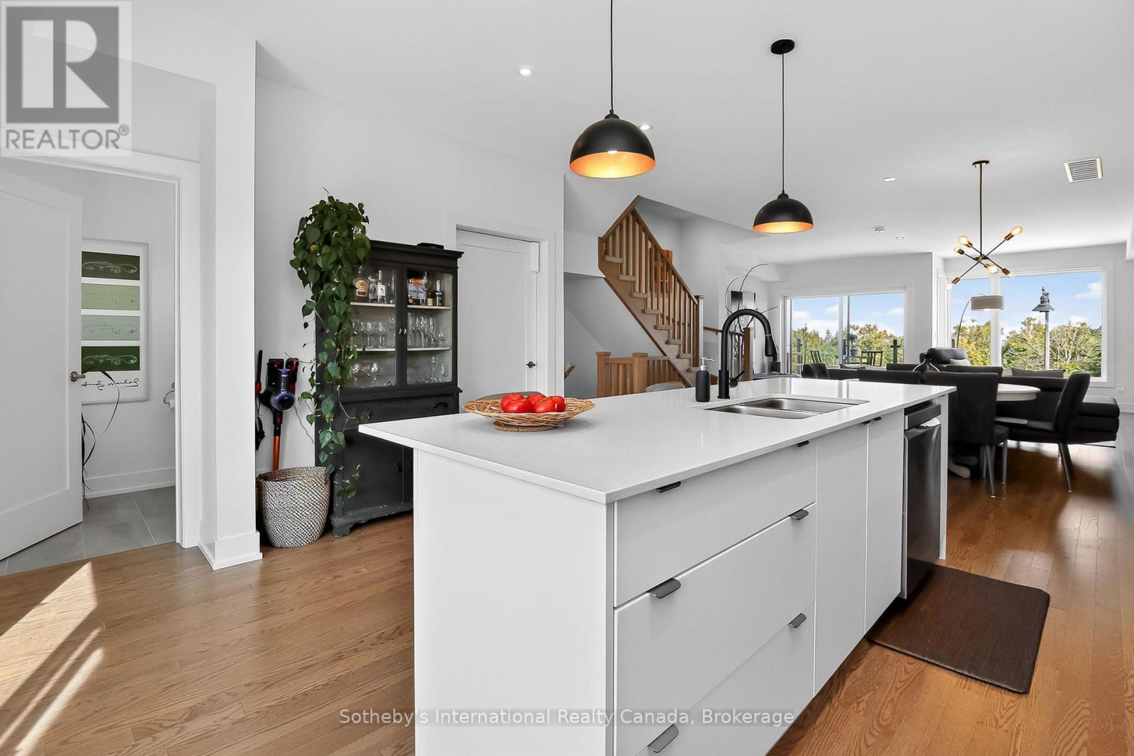 #32 117 SLADDEN COURT - 7