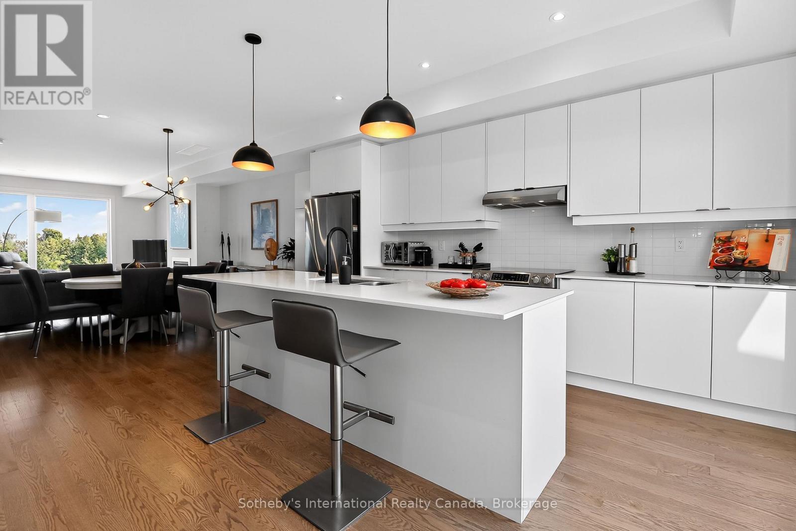 #32 117 SLADDEN COURT - 9
