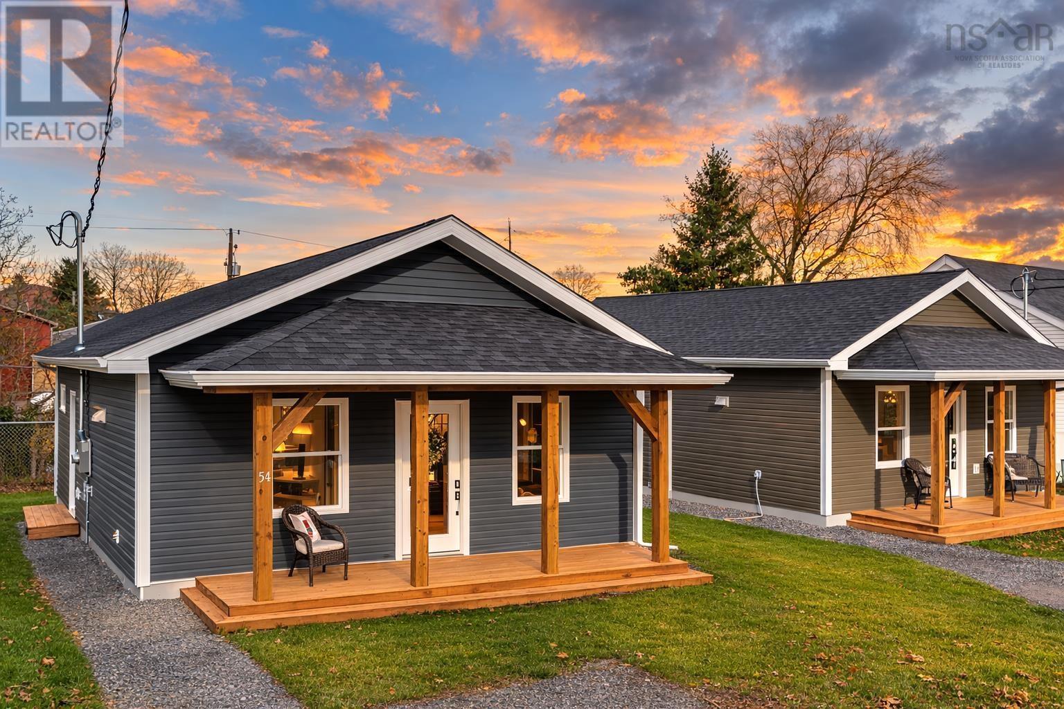 Property photo of 54 Oak Street