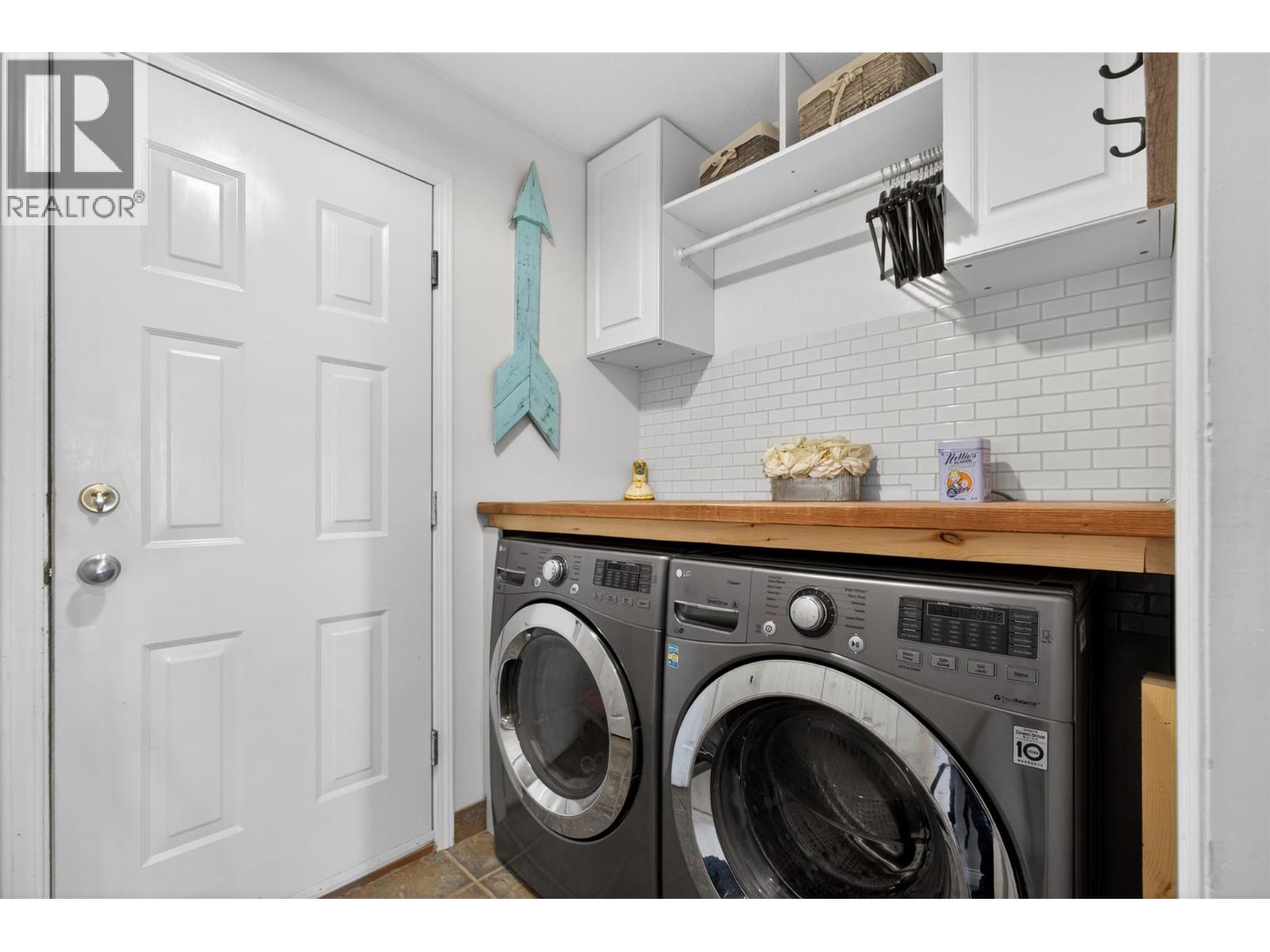 2367 CEDAR RIDGE STREET - 23