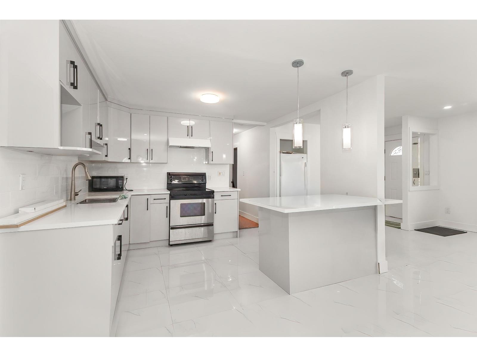 13090 72 AVENUE, Surrey