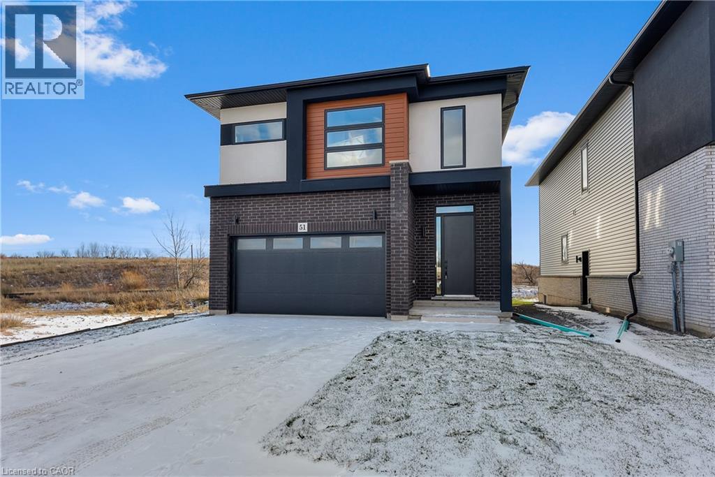 51 ALICIA Crescent, Thorold, Ontario, L3C7M5 — Photo 2