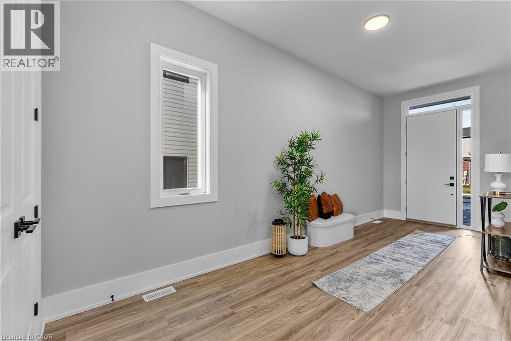 51 ALICIA Crescent, Thorold, Ontario, L3C7M5 — Photo 4