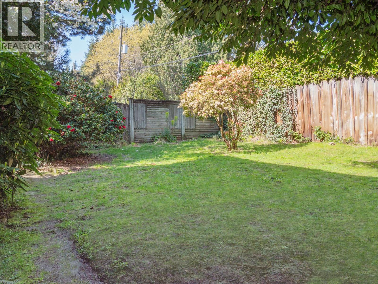1459 GOWER POINT ROAD — photo 30