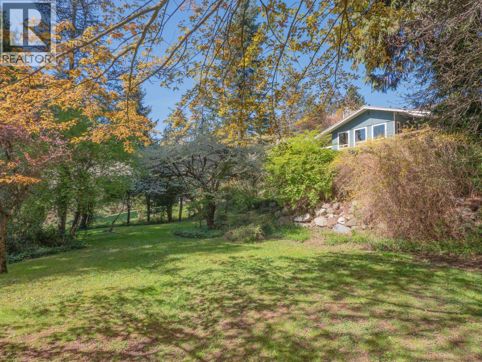 1459 GOWER POINT ROAD — photo 7
