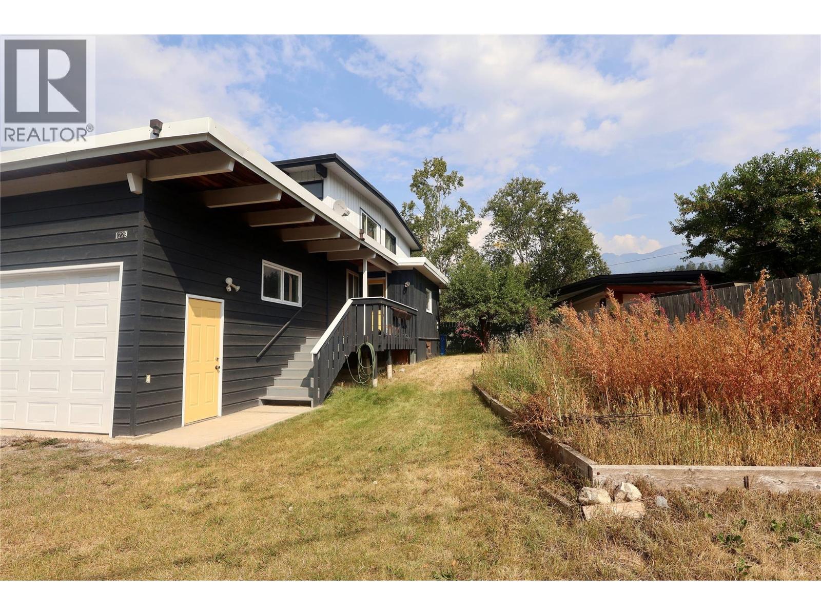 1229 ALEXANDER DRIVE - 20