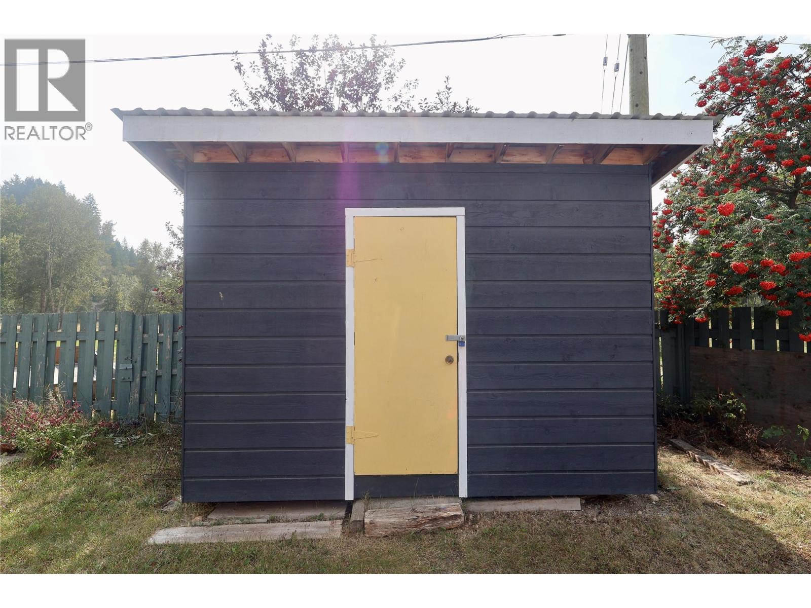 1229 ALEXANDER DRIVE - 19