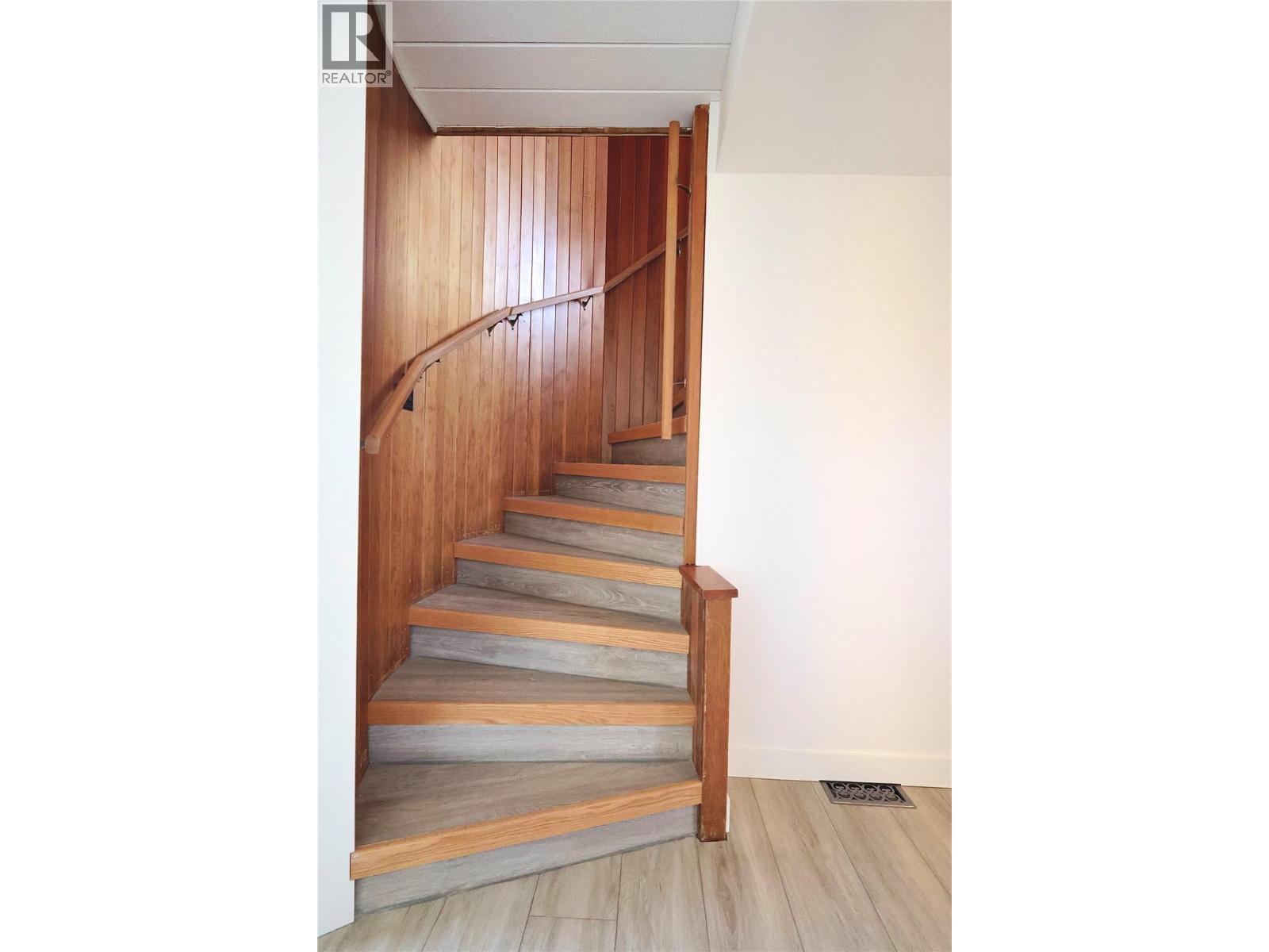 1229 ALEXANDER DRIVE - 42