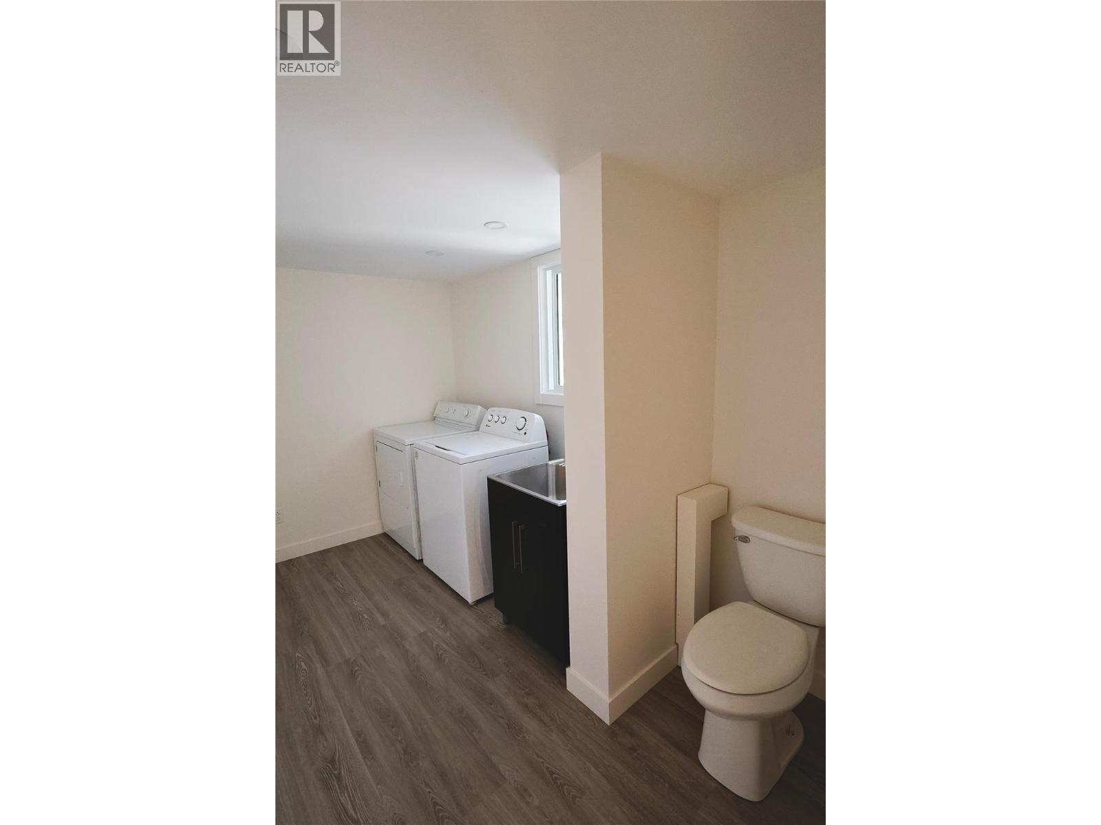 1229 ALEXANDER DRIVE - 41