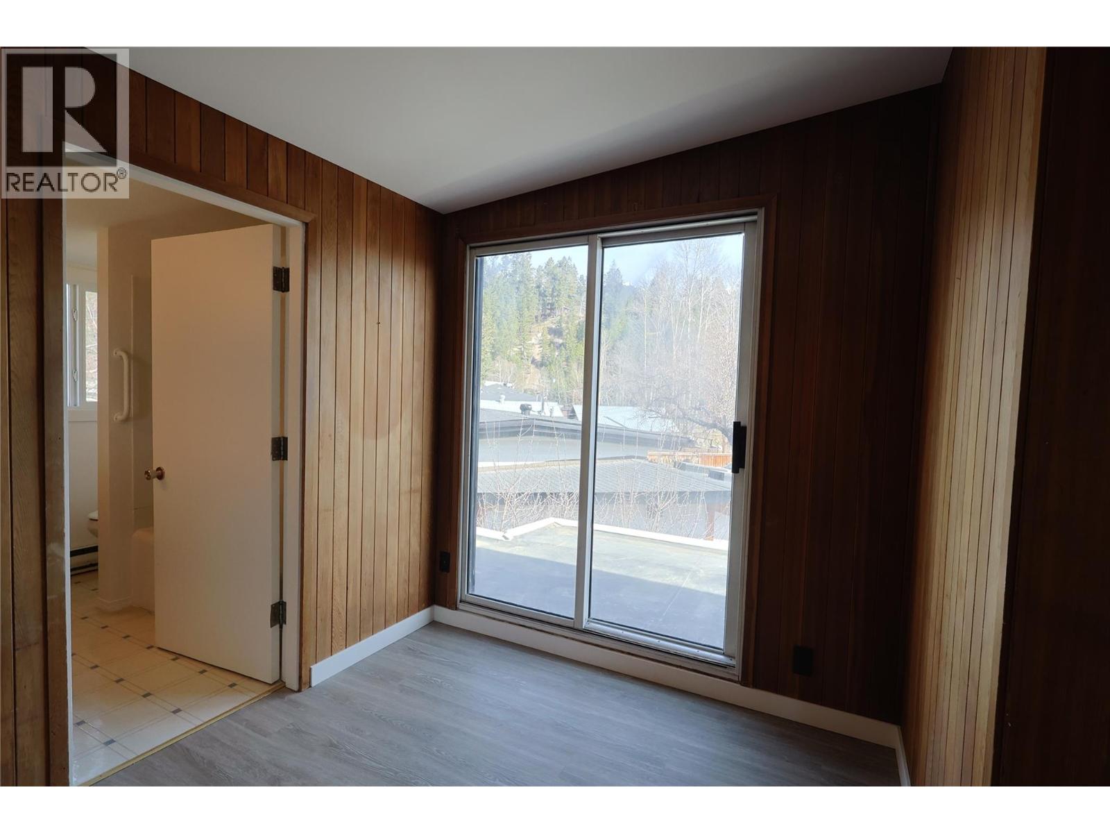 1229 ALEXANDER DRIVE - 43