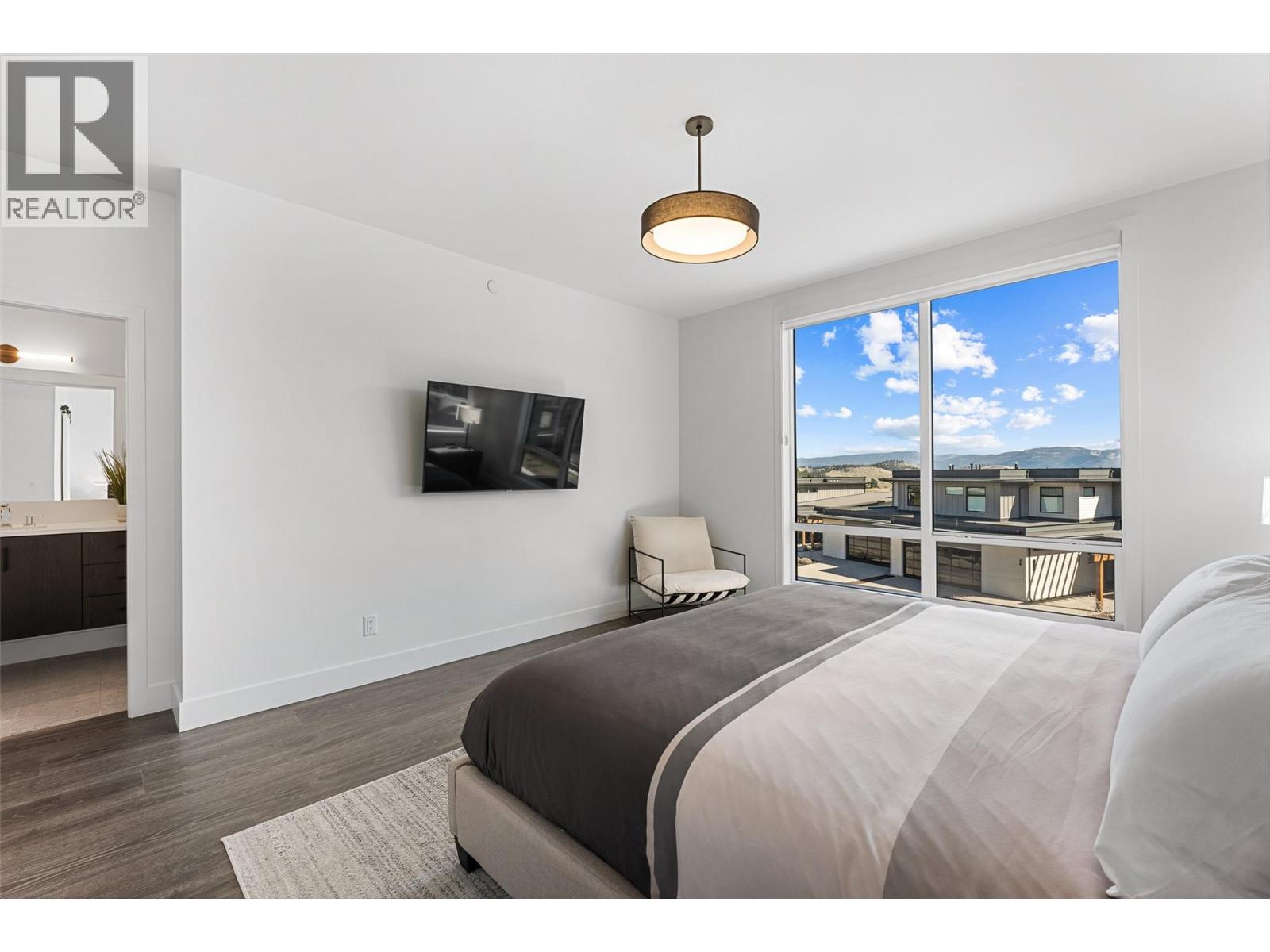 105 Predator Ridge Drive Unit# 4, Vernon