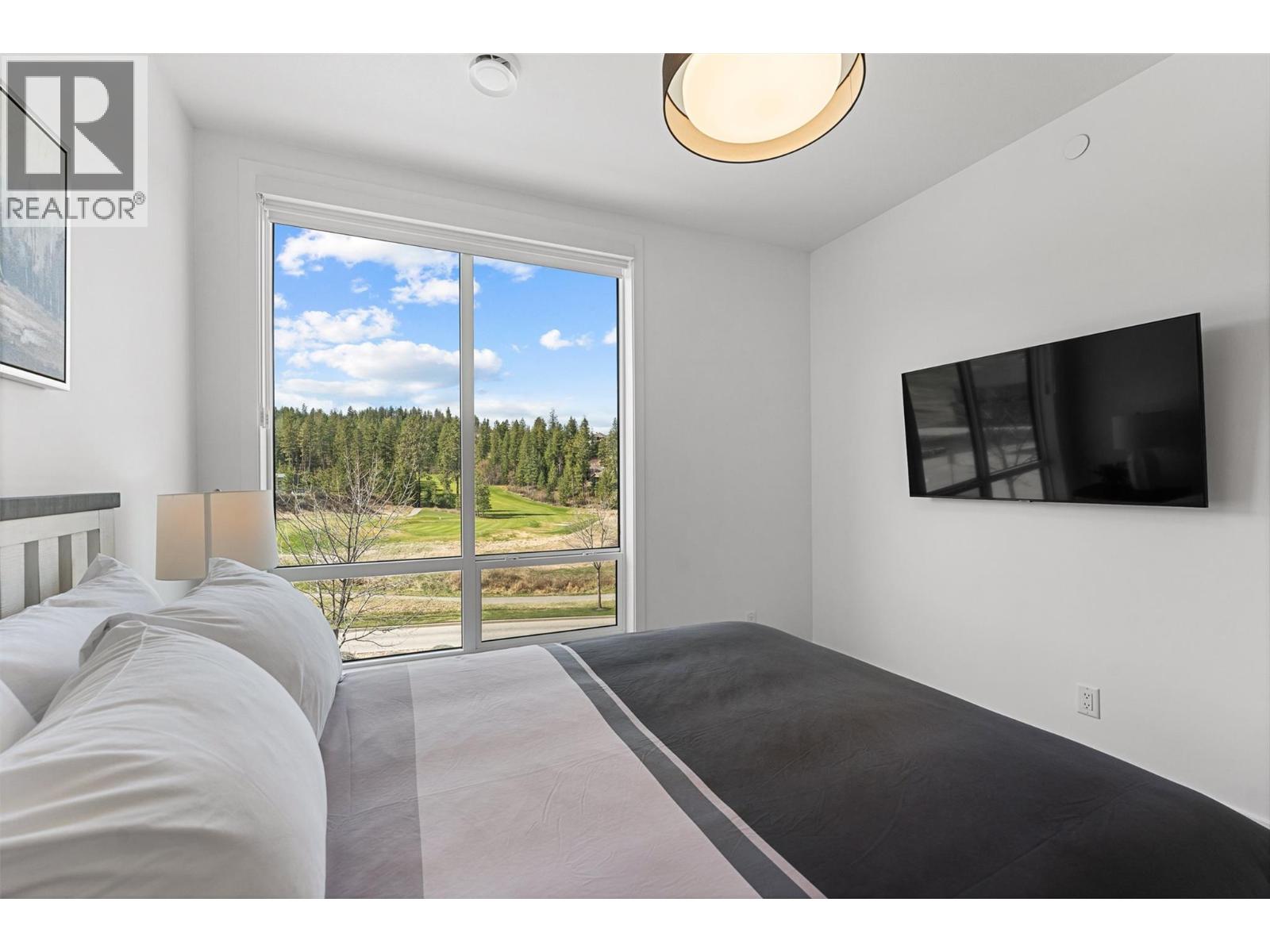 105 Predator Ridge Drive Unit# 4, Vernon