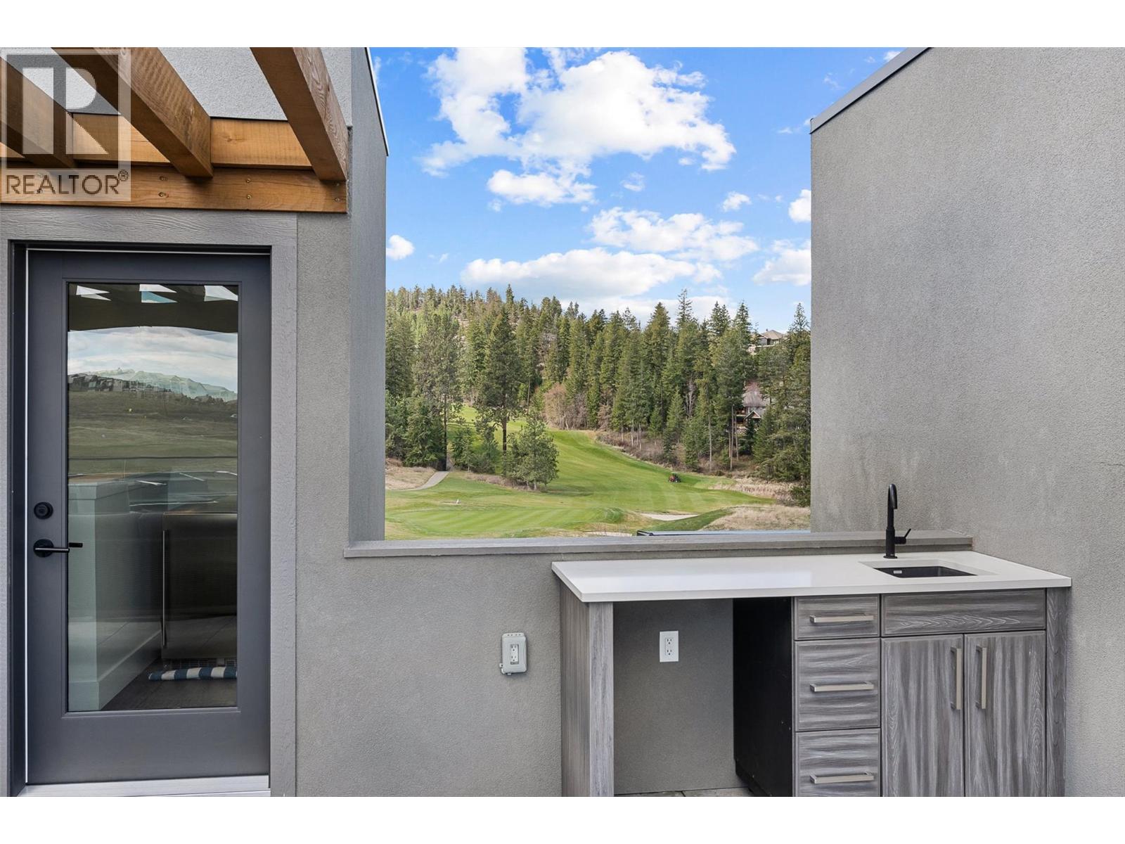 105 Predator Ridge Drive Unit# 4, Vernon