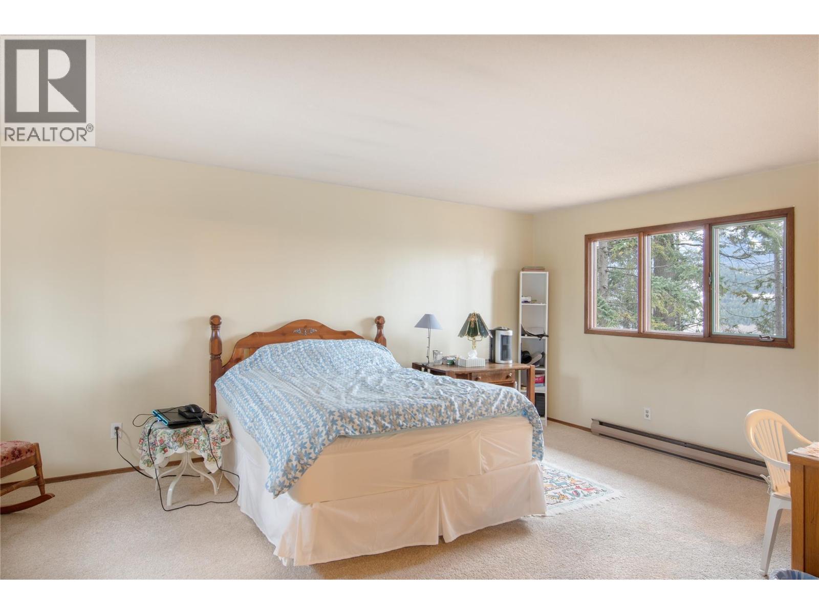 1420 BIRCH CRESCENT - 23