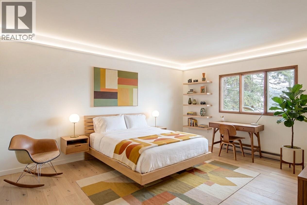 1420 BIRCH CRESCENT - 24