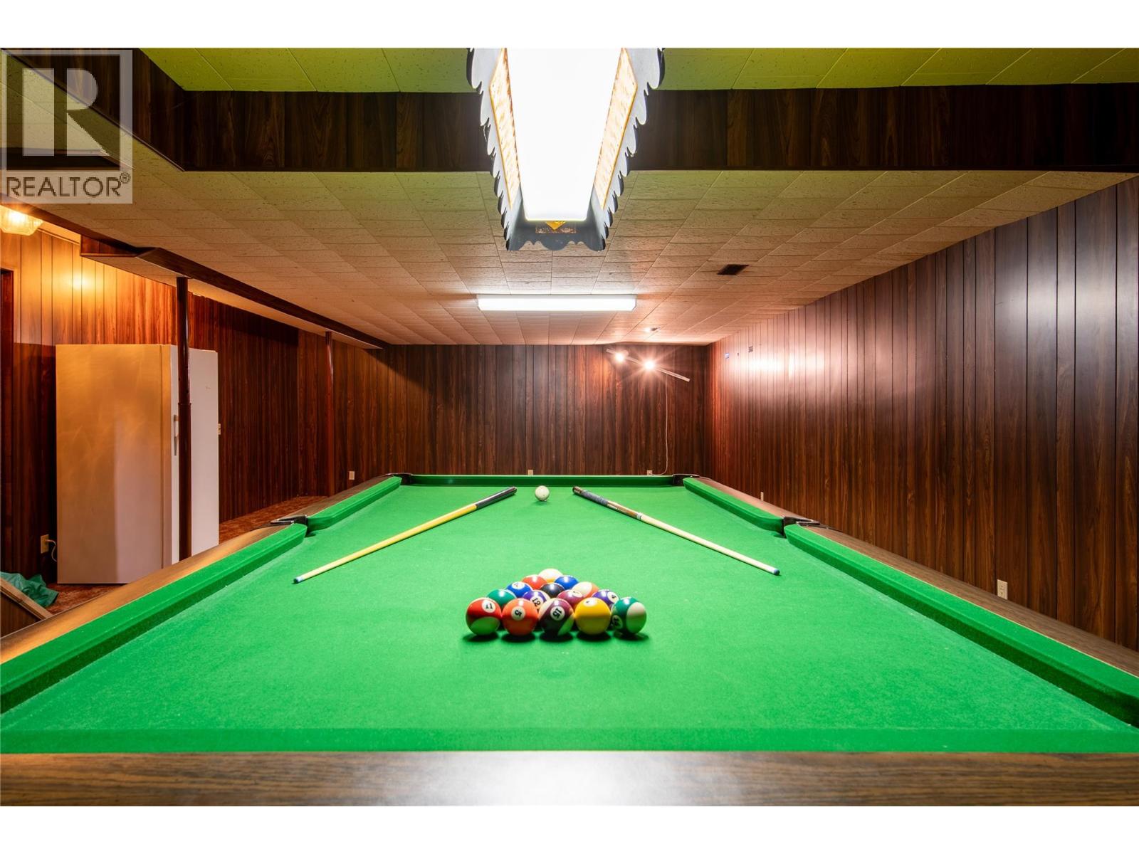 1420 BIRCH CRESCENT - 34