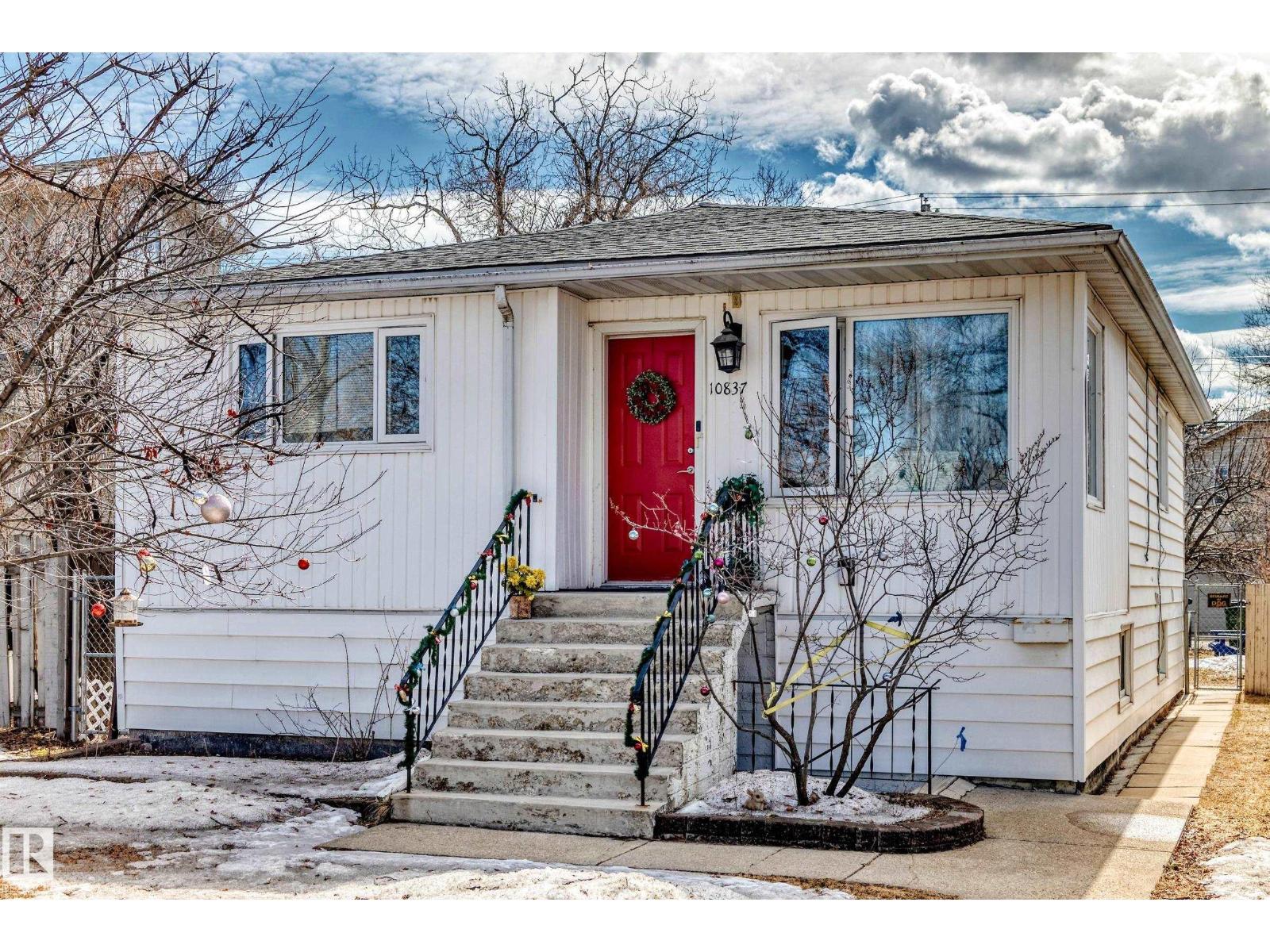 10837 65 AV NW, Edmonton