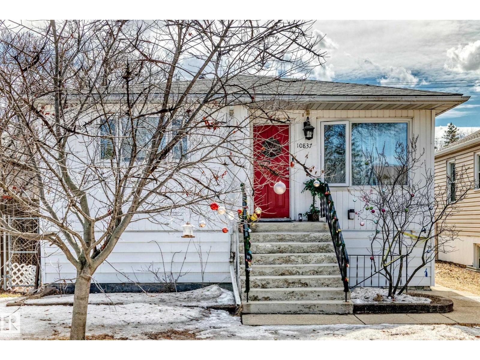 10837 65 AV NW, Edmonton