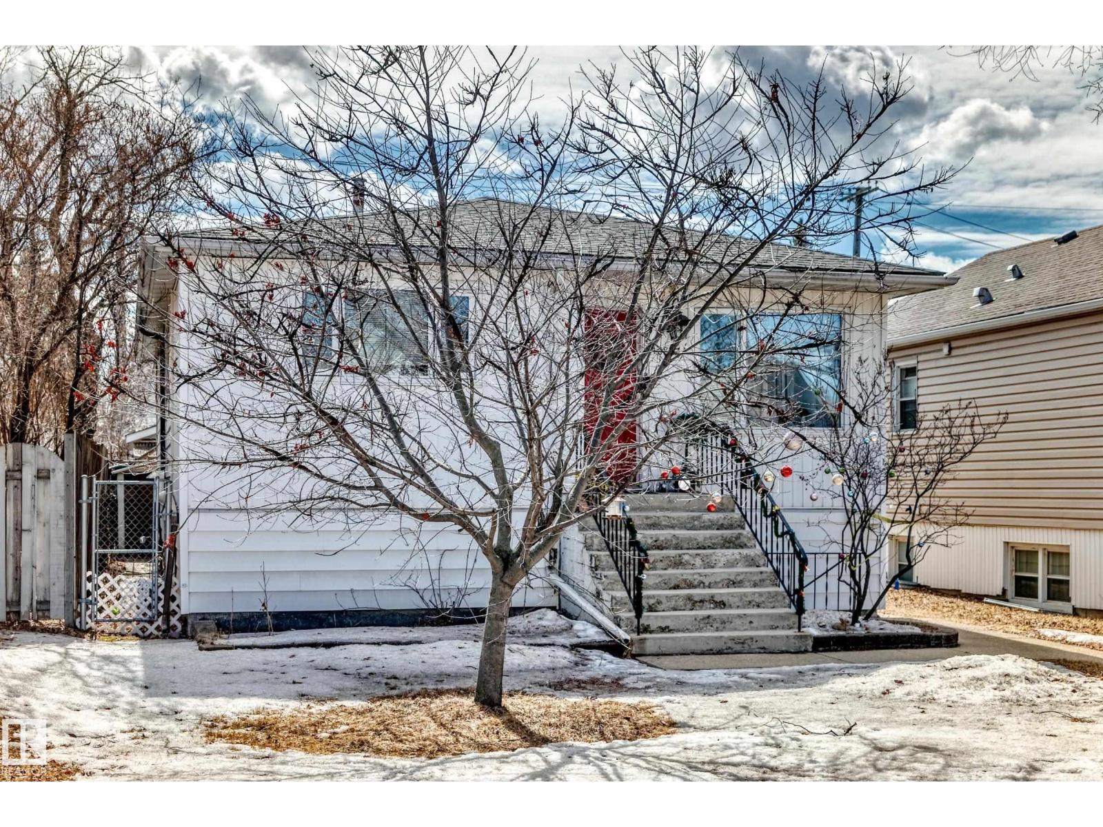 10837 65 AV NW, Edmonton