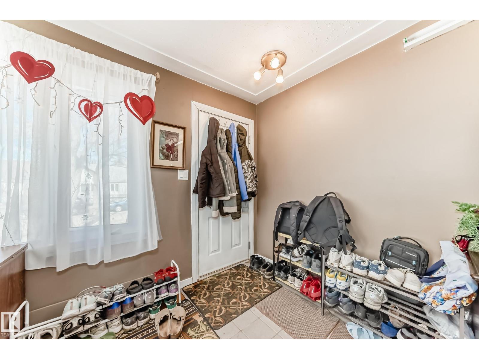 10837 65 AV NW, Edmonton