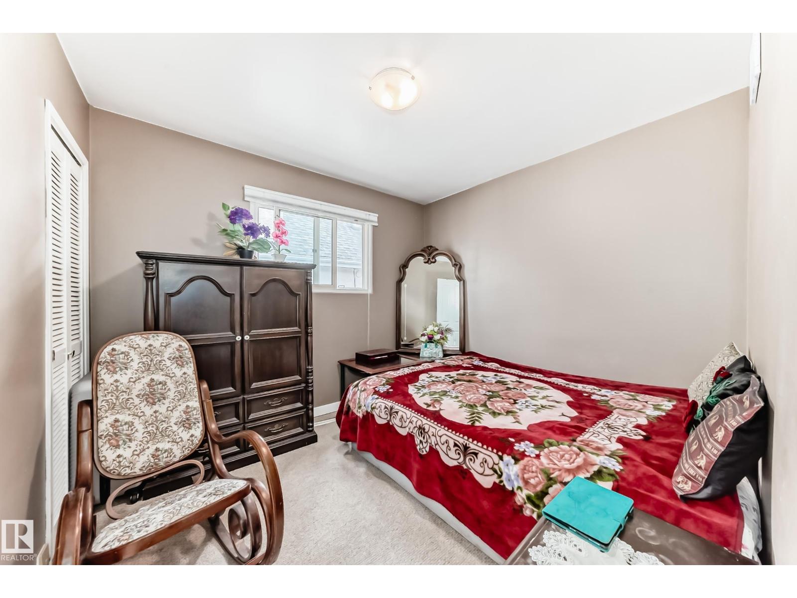 10837 65 AV NW, Edmonton