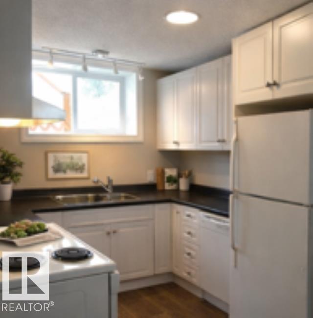 10837 65 AV NW, Edmonton