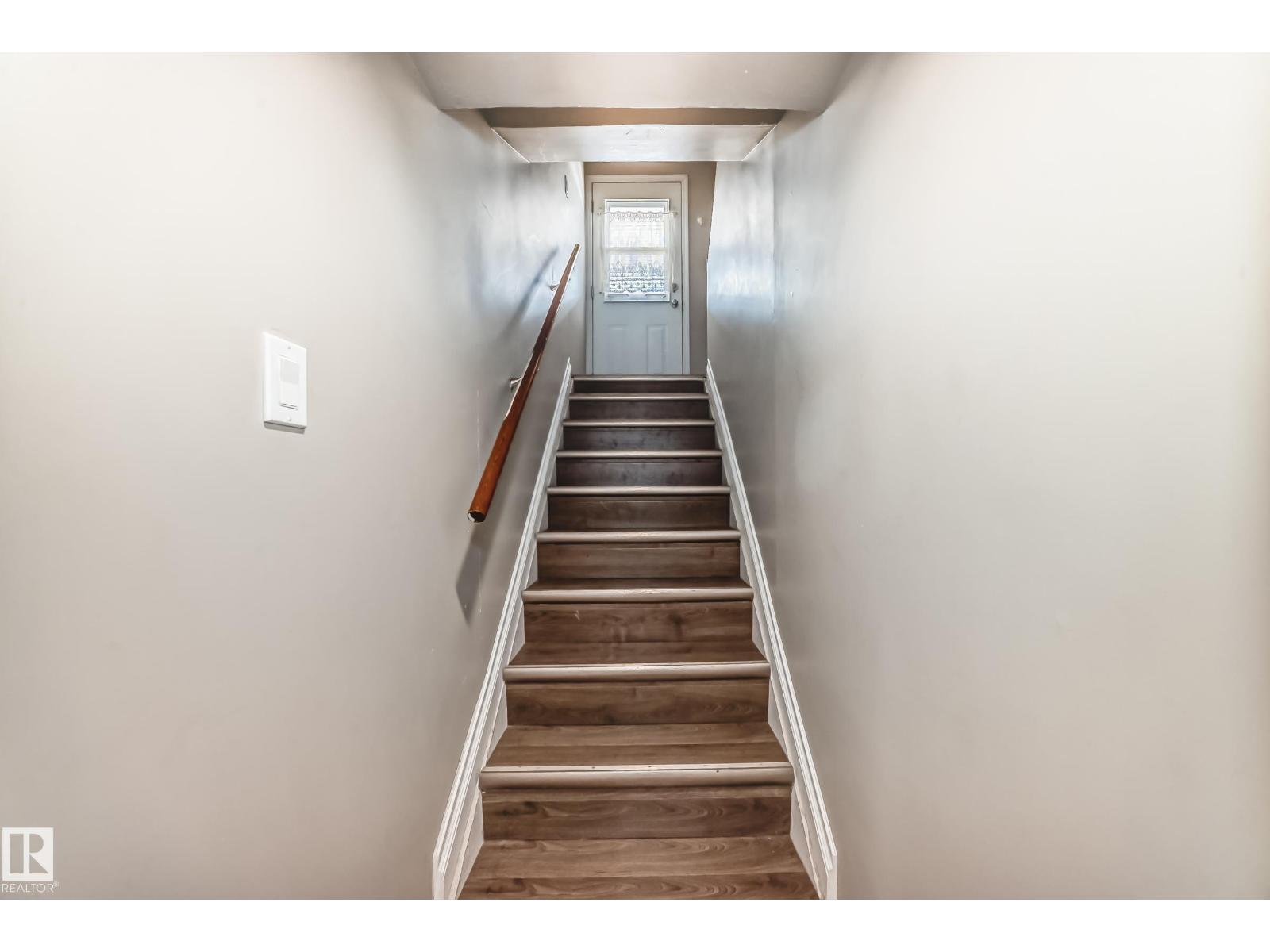 10837 65 AV NW, Edmonton