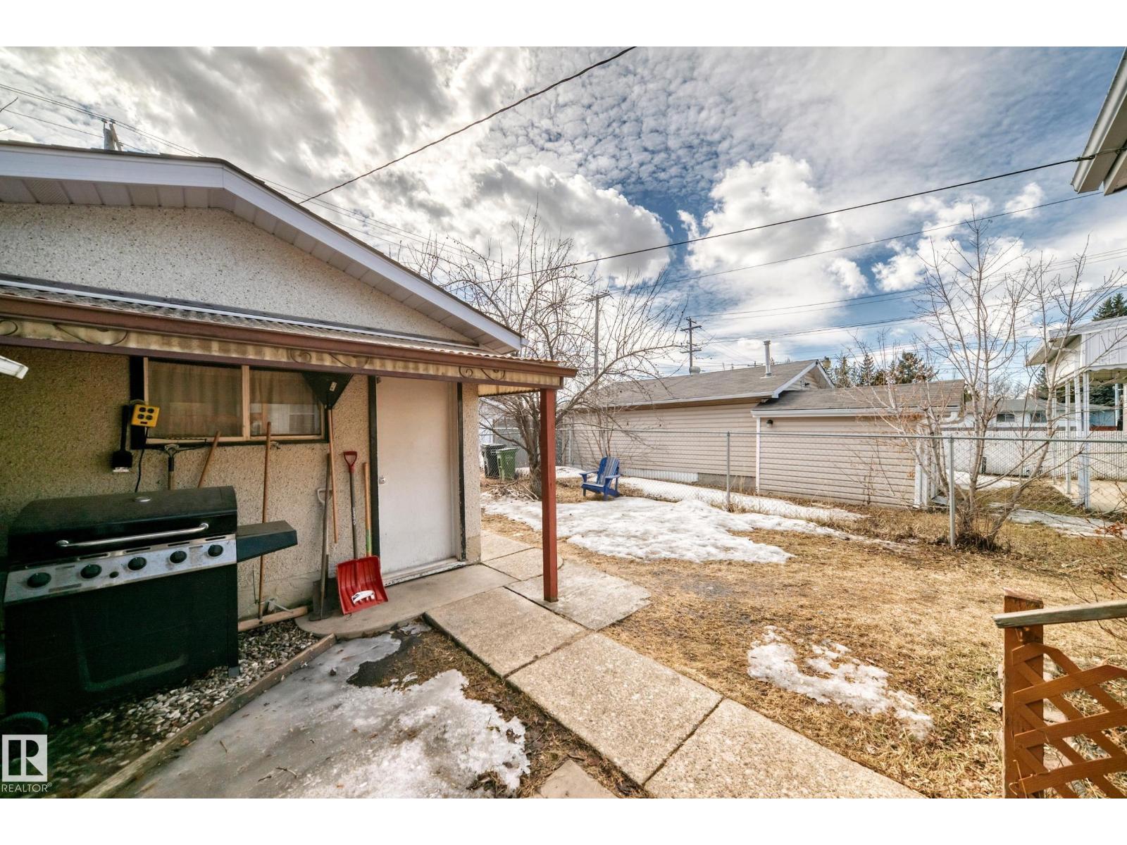 10837 65 AV NW, Edmonton