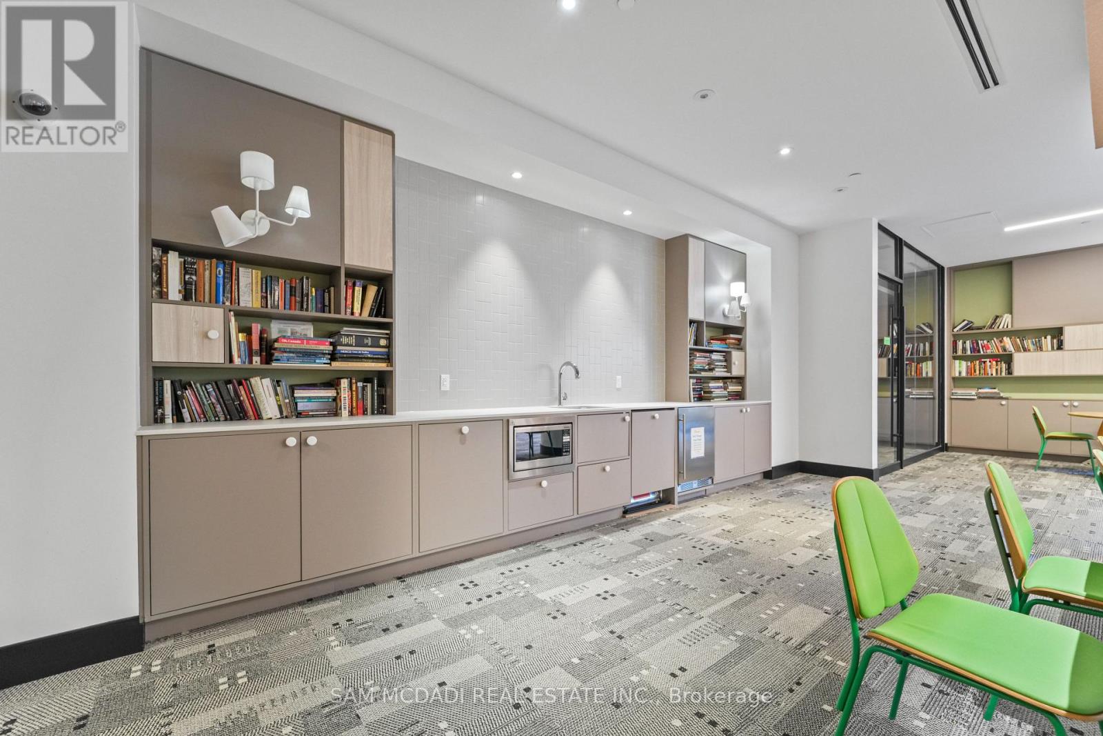 #2506 130 RIVER STREET - 27