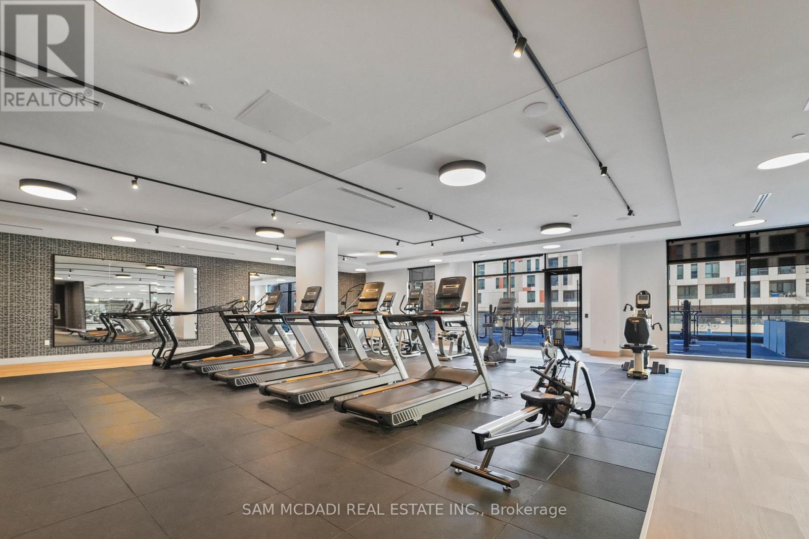 #2506 130 RIVER STREET - 35