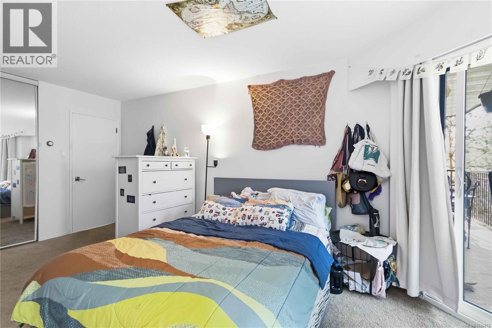 224 1870 McKenzie Ave, Saanich