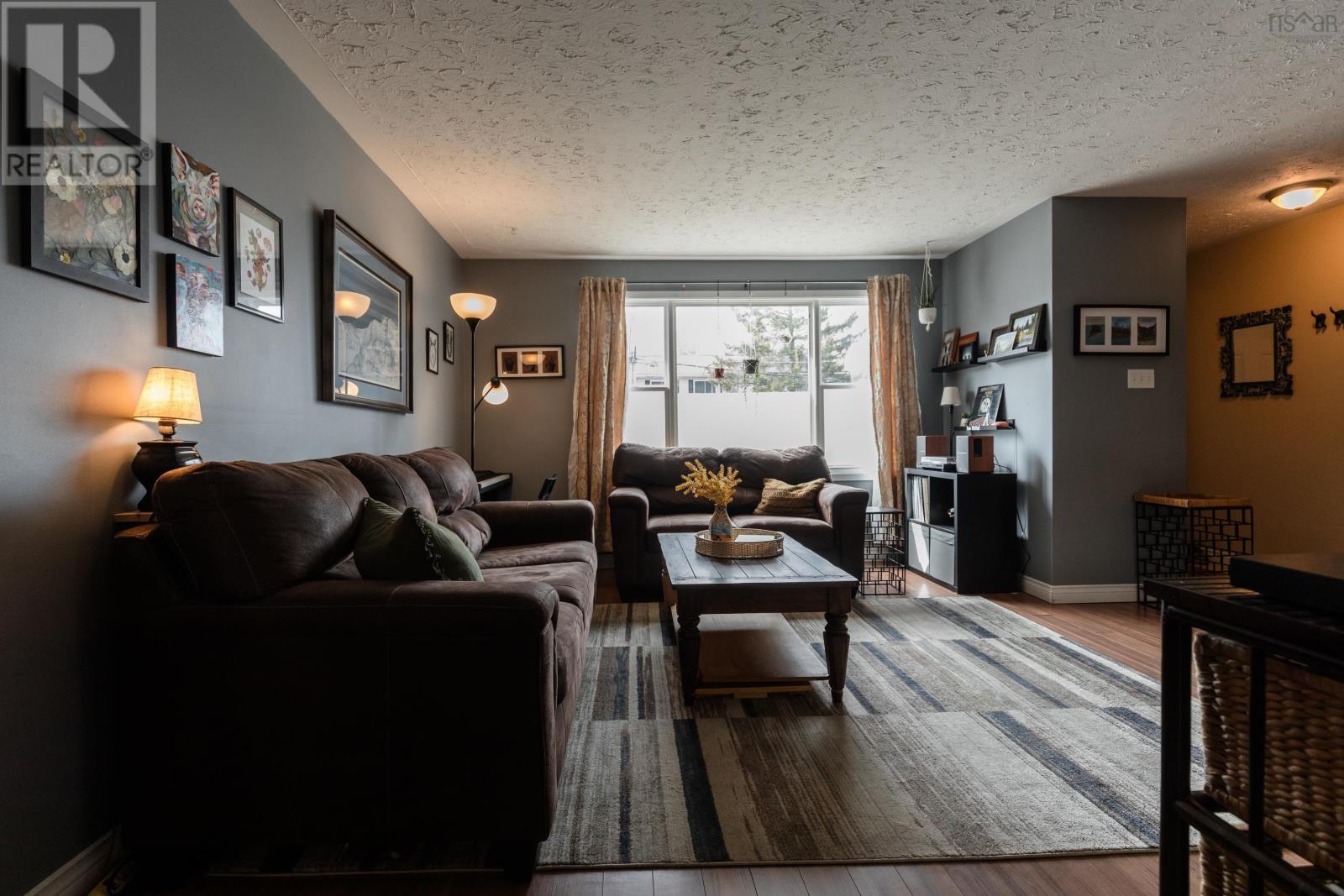 20 MATADOR COURT - 6