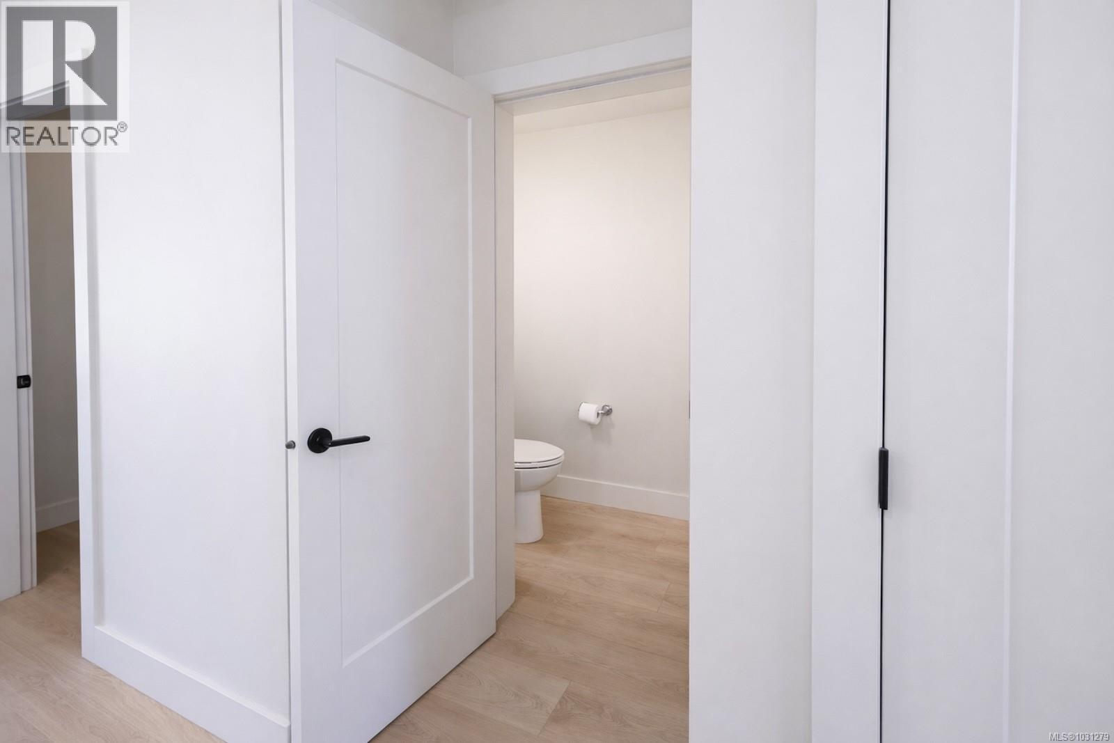 17 625 Hellesen Dr, Tofino