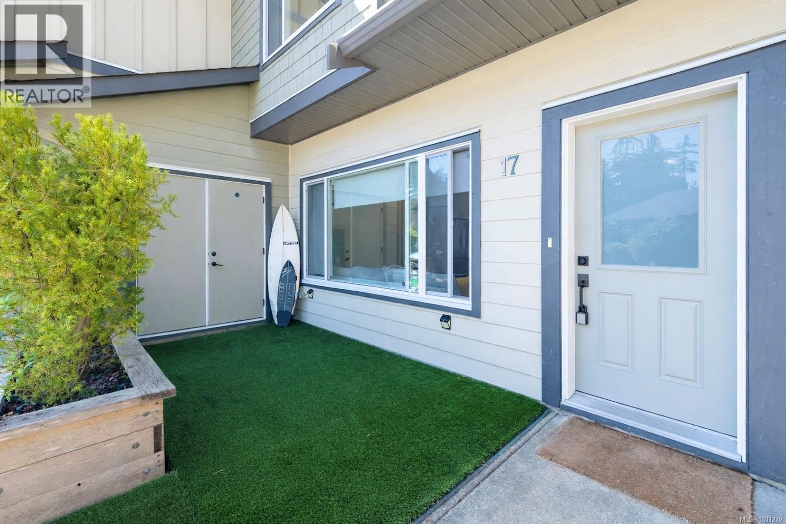 17 625 Hellesen Dr, Tofino