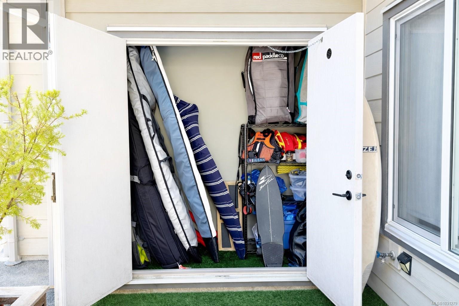 17 625 Hellesen Dr, Tofino