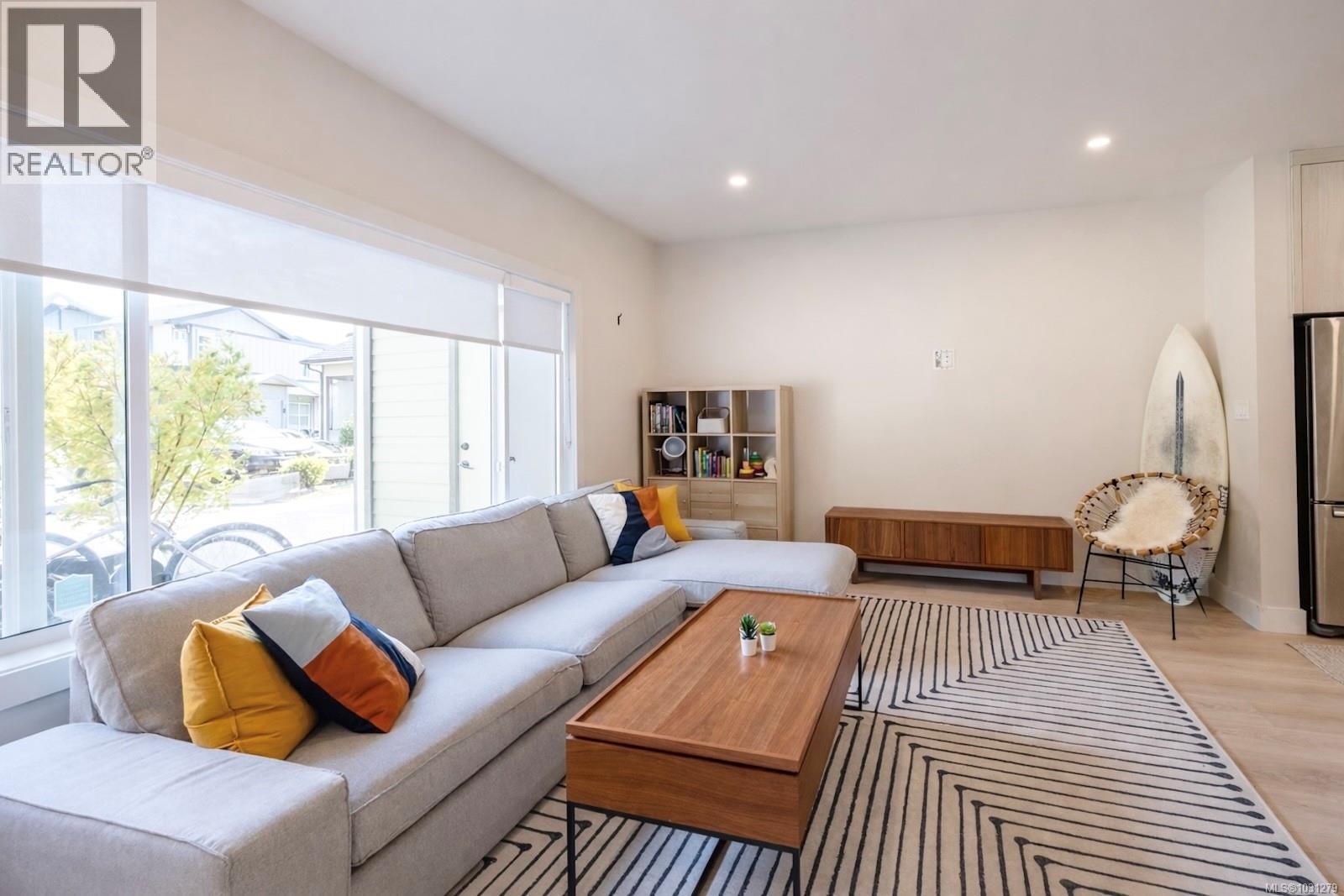 17 625 Hellesen Dr, Tofino