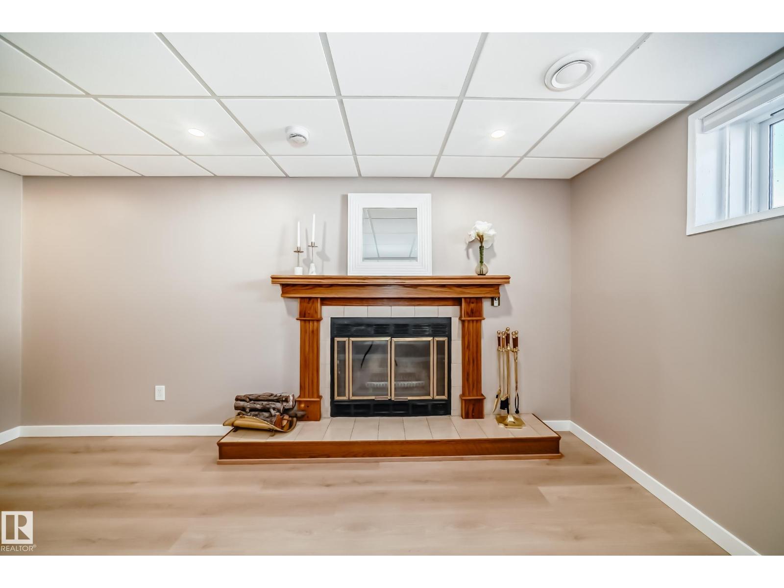 287 LAGO LINDO CR NW, Edmonton