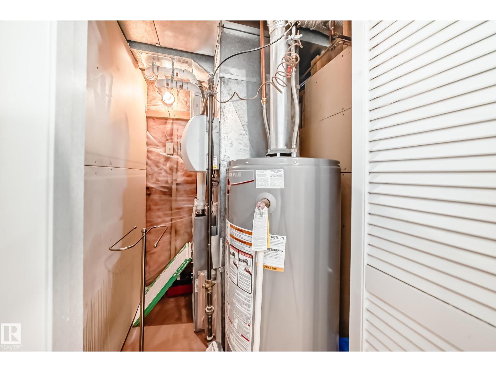 287 LAGO LINDO CR NW, Edmonton