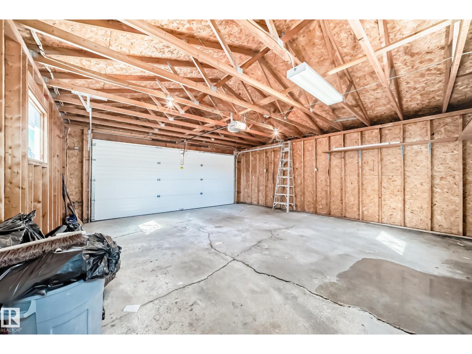 287 LAGO LINDO CR NW, Edmonton