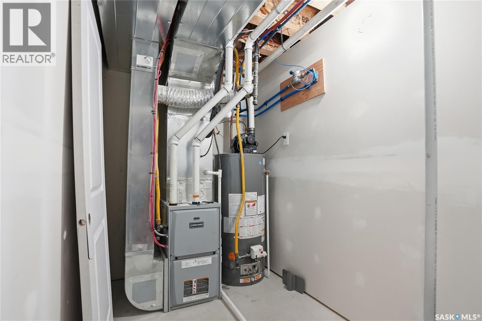 #167 115 SHEPHERD CRESCENT - 39