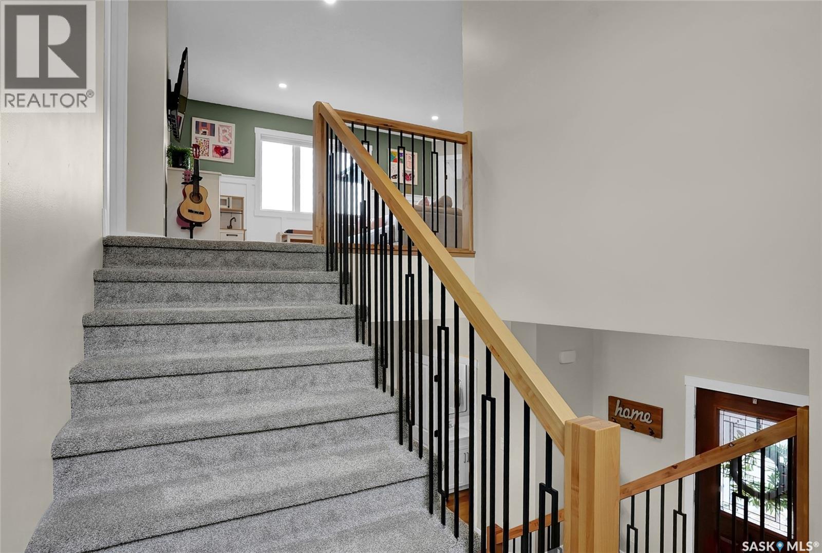 82 CLUNIE COURT - 23