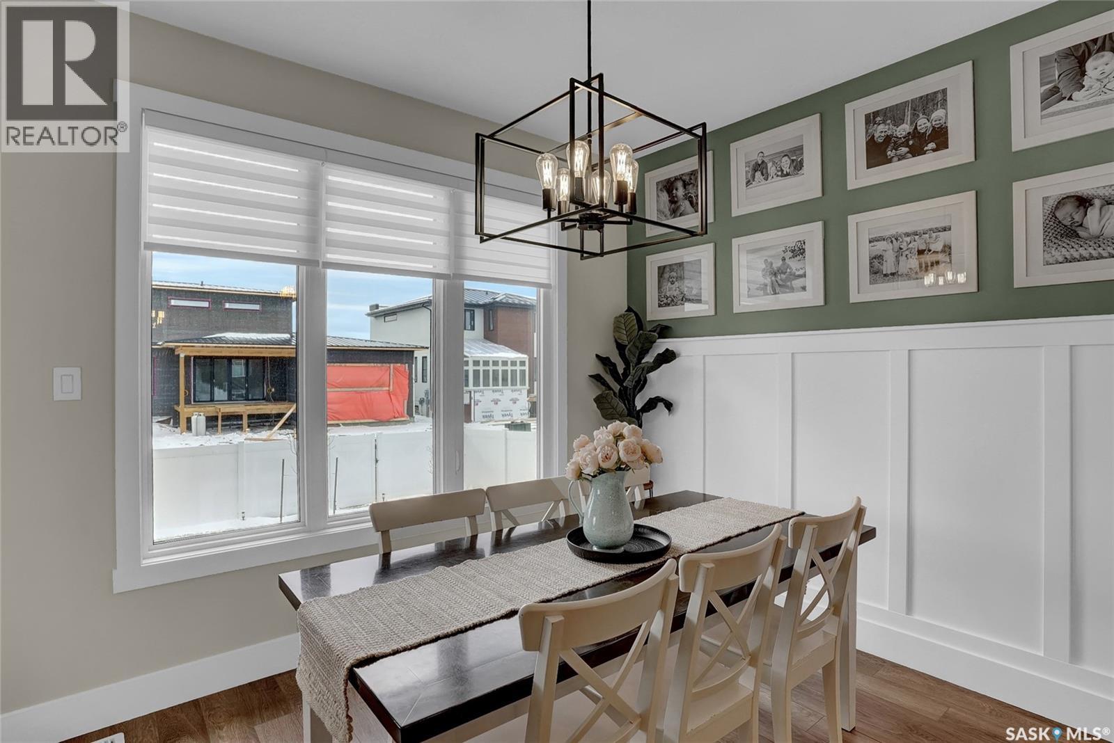 82 CLUNIE COURT - 10