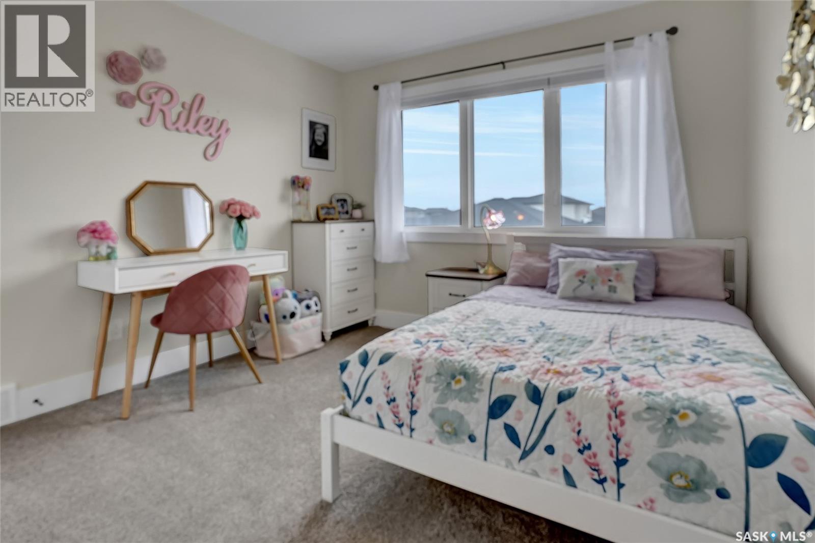 82 CLUNIE COURT - 35