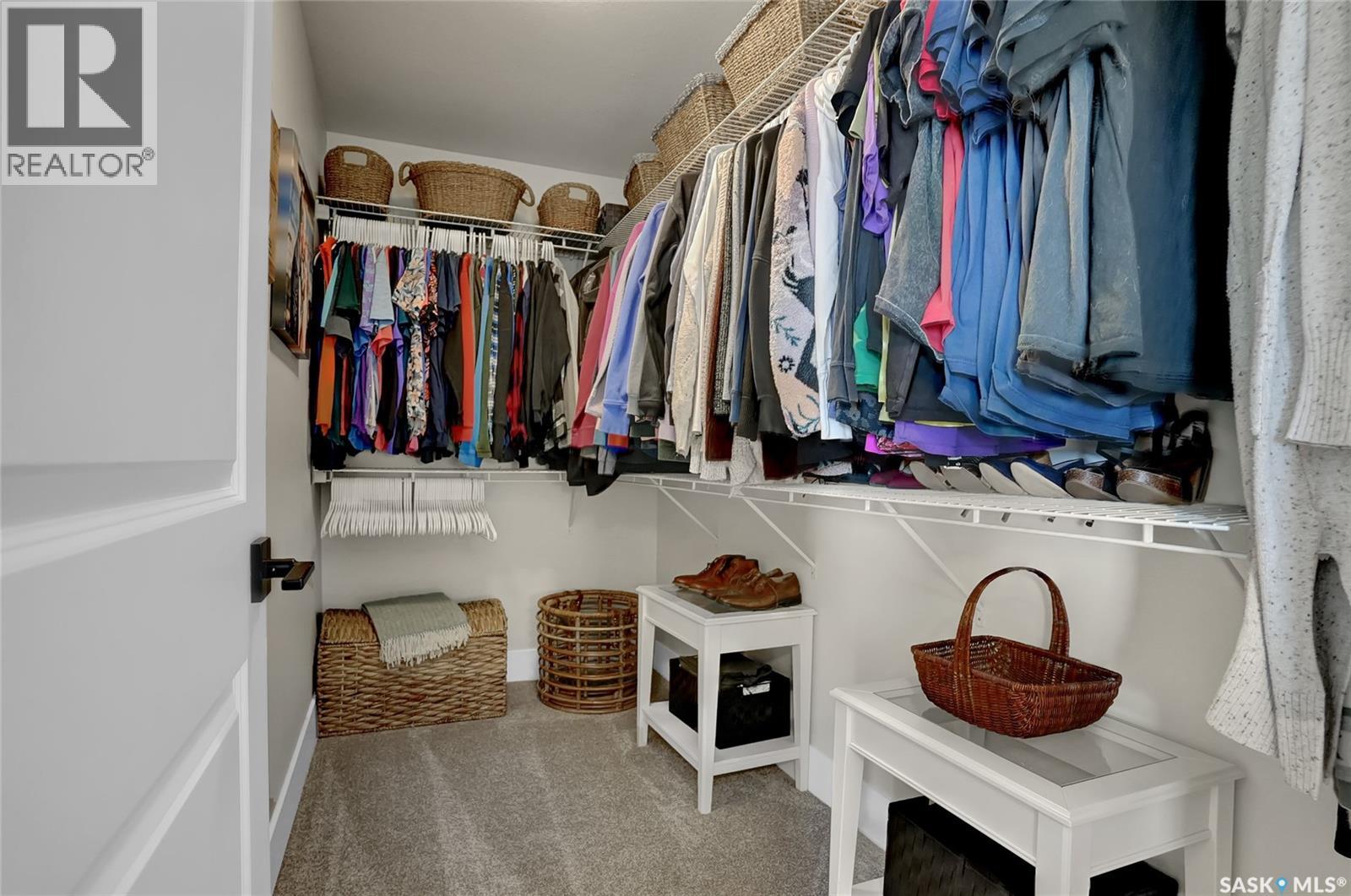 82 CLUNIE COURT - 30