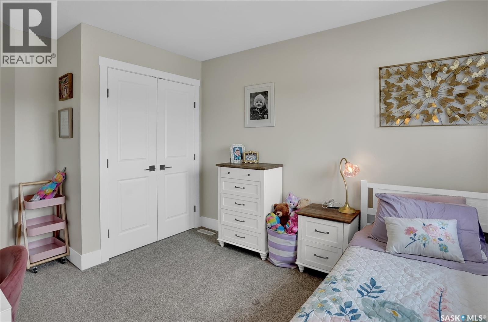 82 CLUNIE COURT - 36