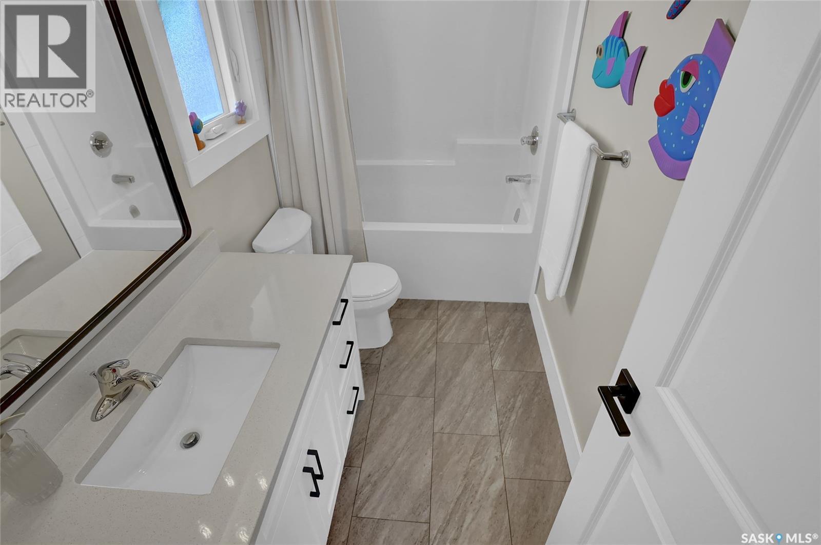 82 CLUNIE COURT - 40