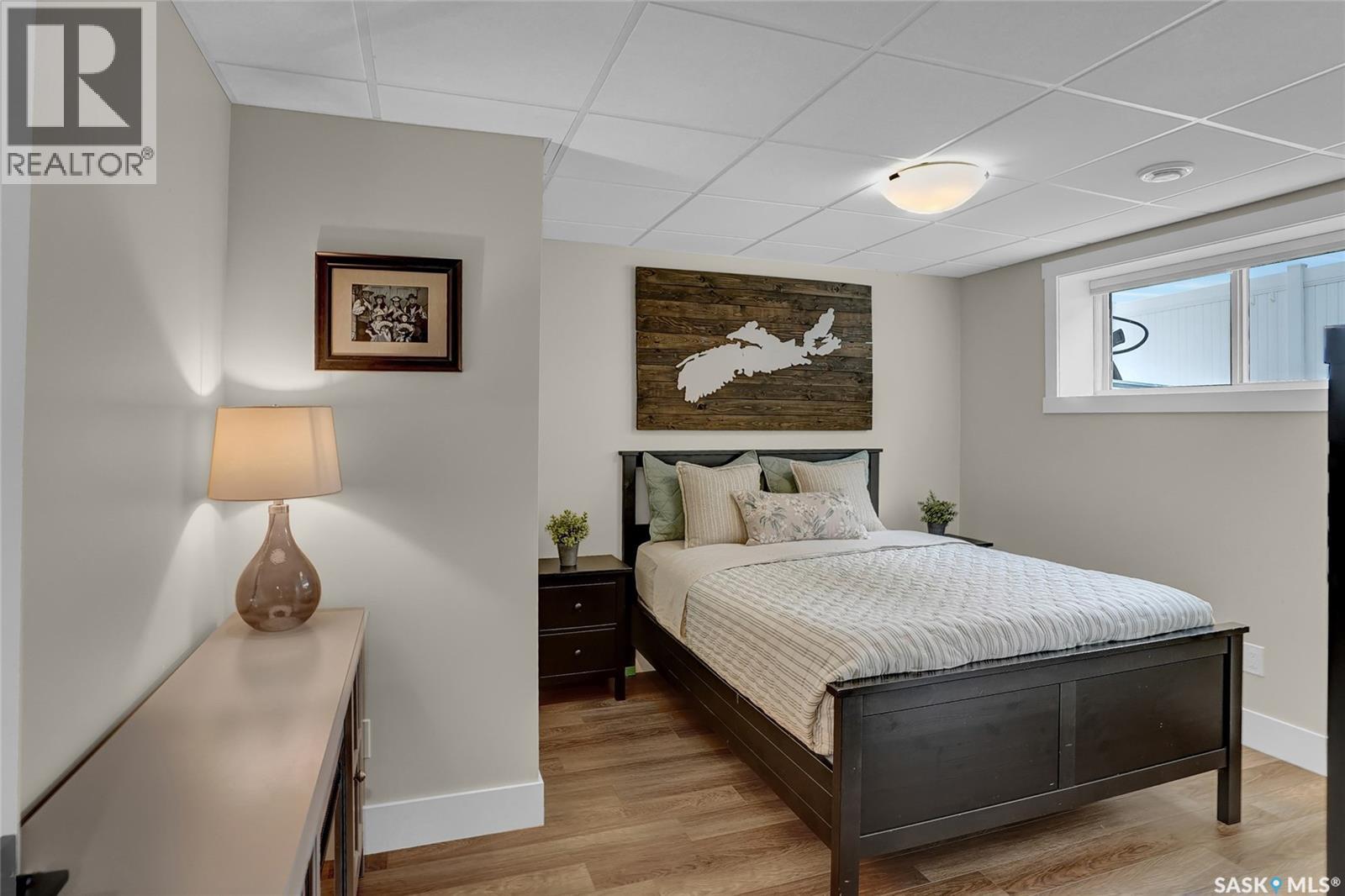 82 CLUNIE COURT - 48