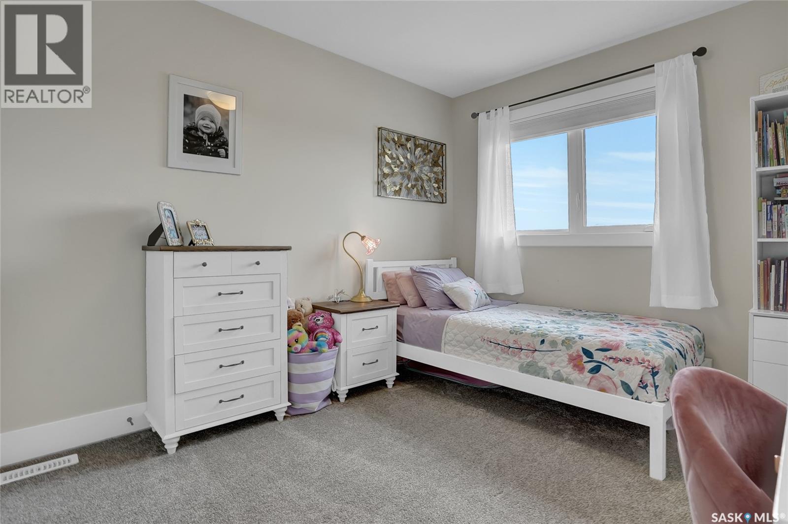 82 CLUNIE COURT - 37