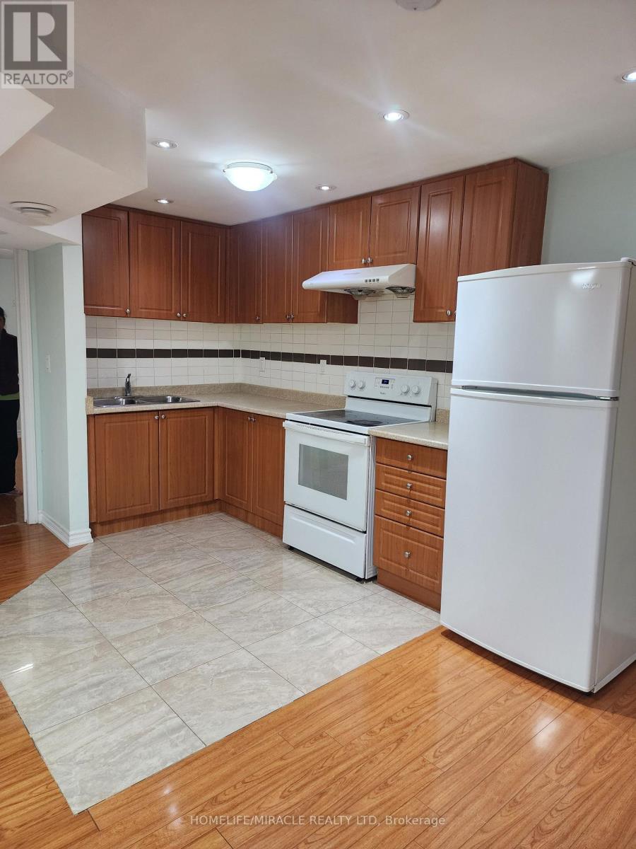 75 VANDERPOOL CRESCENT