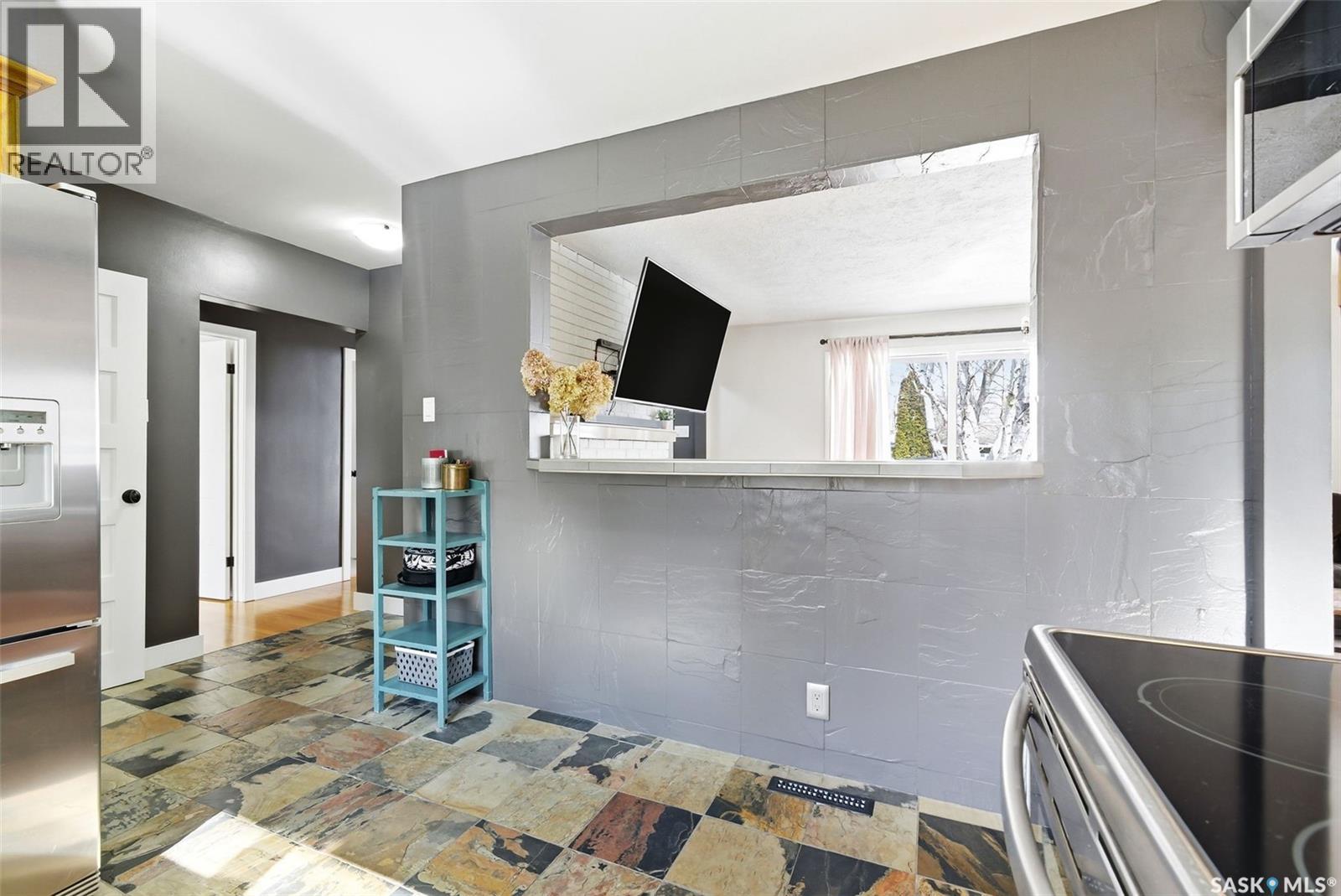 30 MARSH CRESCENT - 12